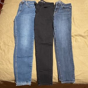 Women’s size 4/27 short jeans bundle